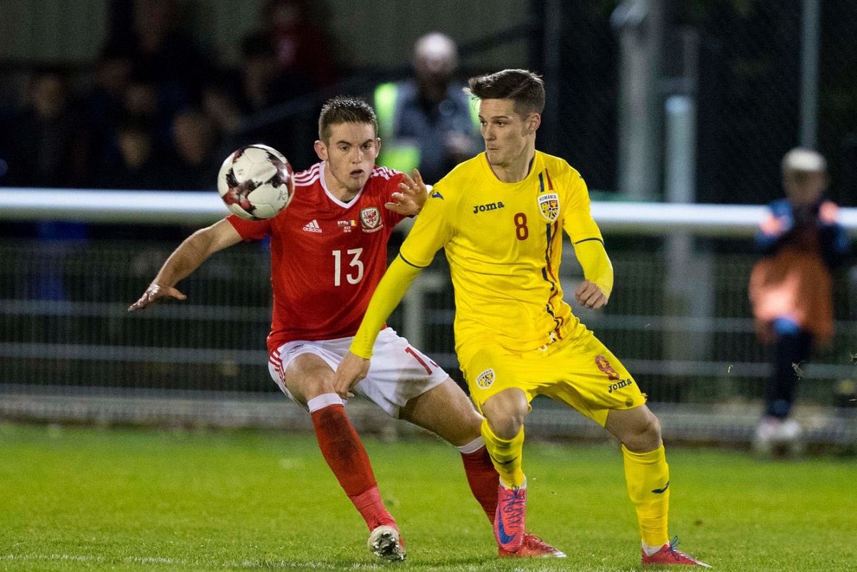 Norrington-Davies first start for Wales U21