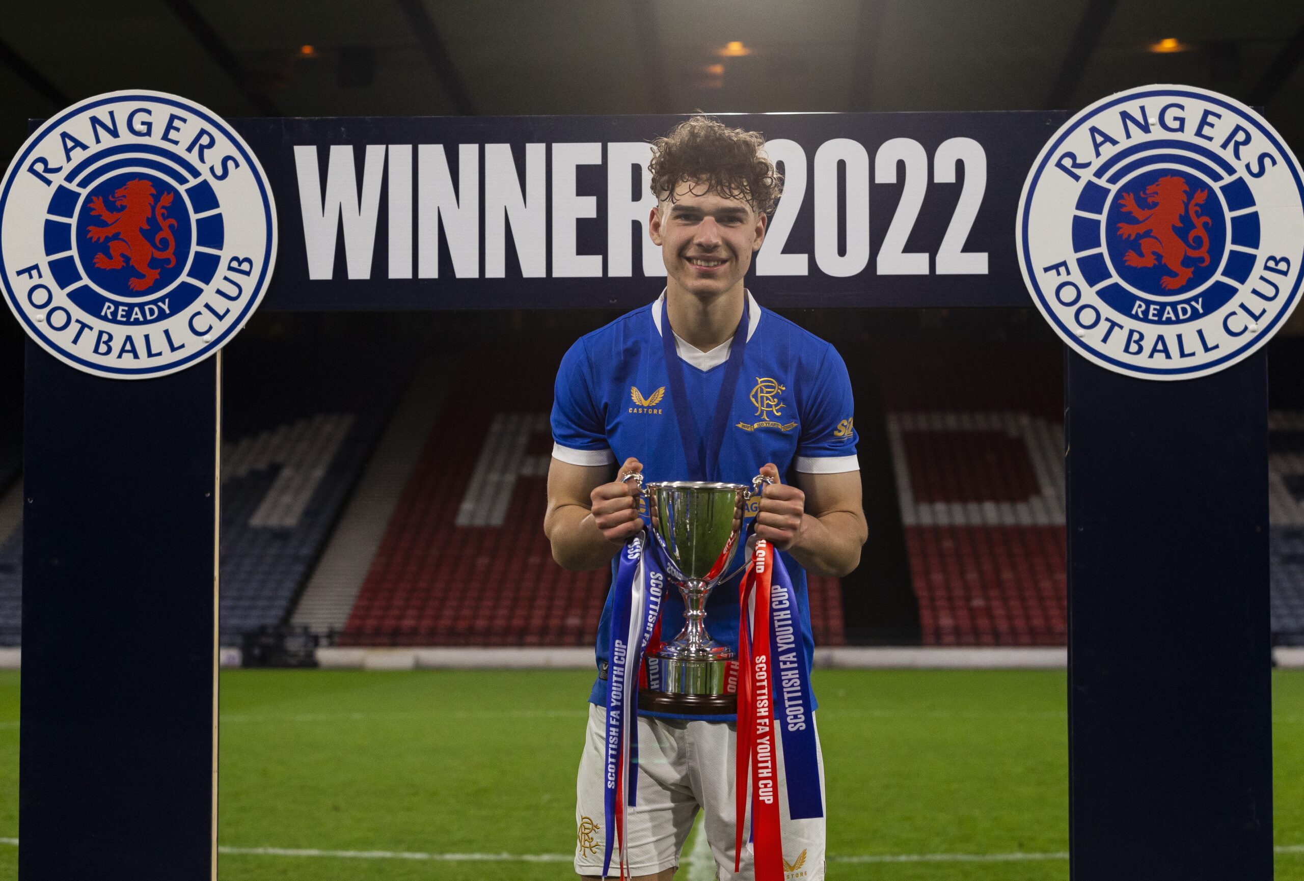 Kevin Ciubotaru wins the Scottish Youth Cup with Rangers!